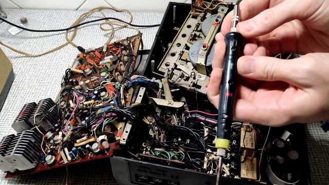 Замена ролика в магнитофоне "Весна 201" смотреть онлайн