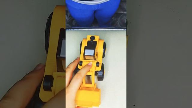 -а вот так вот, мы сделали обзор машынок(хотвилс) . -что случилось Артём , у нас проблемы. смотреть онлайн