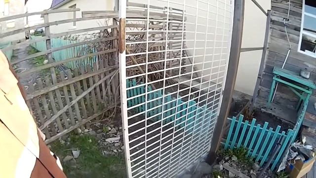 Беседка во дворе своими руками. (Начало) смотреть онлайн