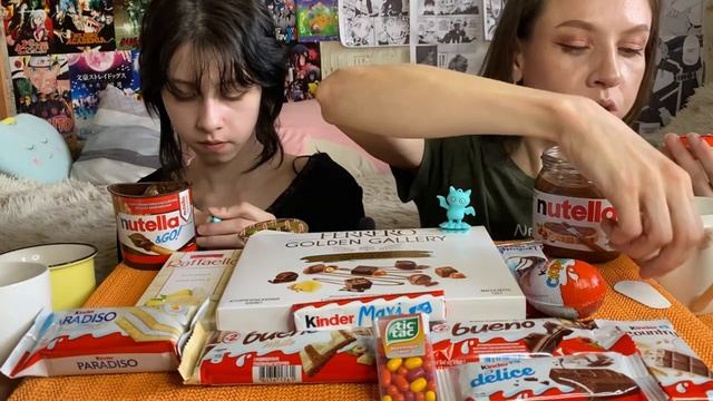 СЛАДКИЙ МУКБАНГ/ СЛАДОСТИ FERRERO ROCHER?/ NUTELLA/ KINDER/ RAFFAELLO/ КОНФЕТЫ/ ШОКОЛАД/ MUKBANG