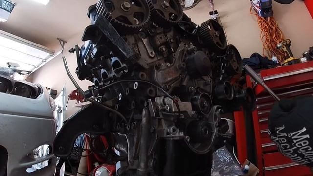 Putting the 6G72 together смотреть онлайн