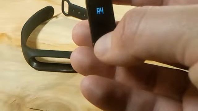 Смарт браслет Xiaomi Mi Band 2 с сайта GearBest смотреть онлайн