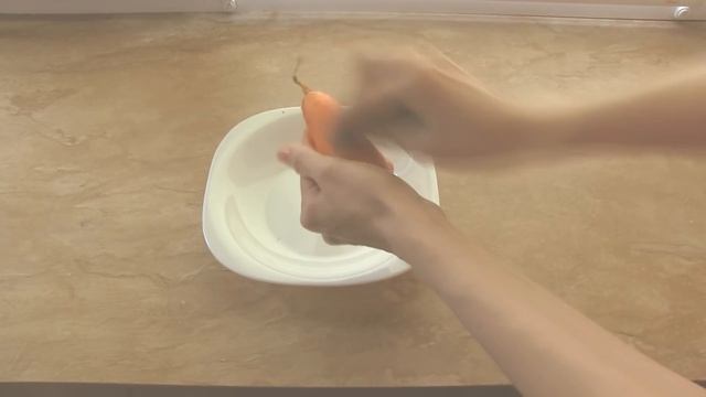 Как быстро чистить овощи и ягоды / Хитрости жизни смотреть онлайн