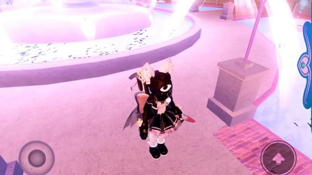 ROBLOX DOORS SEEK & SEEK CHAN IN ROYALE HIGH! смотреть онлайн