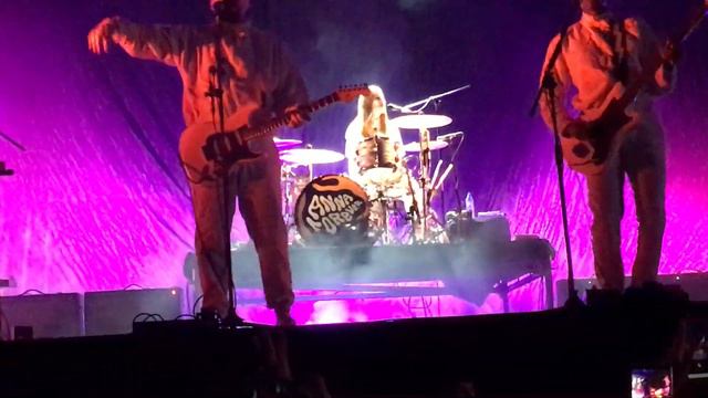 Metronomy - Everything Goes My Way @Live Festival Adverso Guadalajara 2020 смотреть онлайн