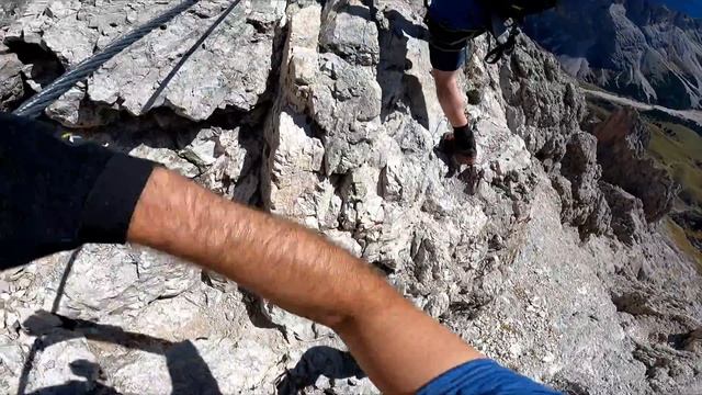 Sass Rigais 3025 m | Genuß-Kletterei in der Geislergruppe | Villnößer Anstieg und Südwest Abstieg смотреть онлайн