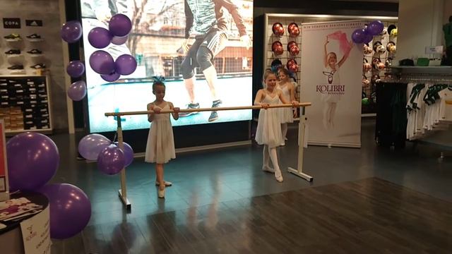 Ballettauftritt bei Karstadt Sport смотреть онлайн