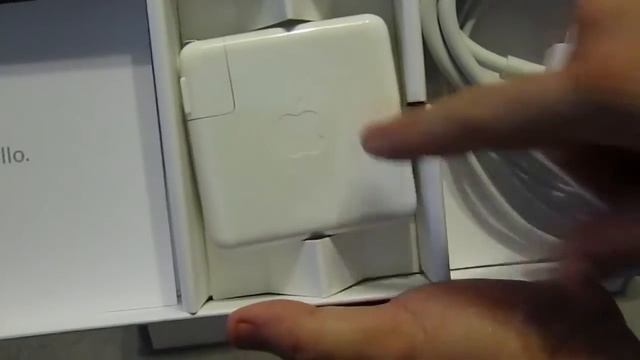 Refurbished Late 2011 2.2 GHz 15.4" MacBook Pro Unboxing смотреть онлайн
