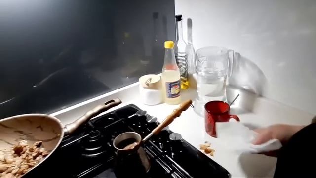 И ВСЁ ТО У МЕНЯ В РУКАХ СПОРИТСЯ? смотреть онлайн