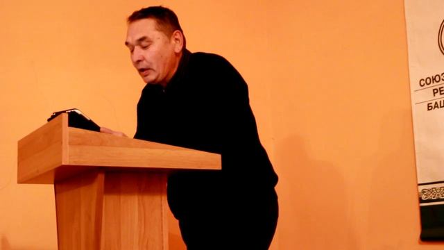 Поэт Мансур Вахитов читает свое стихотворение "Никоша" смотреть онлайн