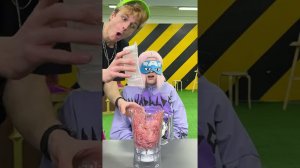 Лево или Право Челлендж #shorts от Вильям Бруно