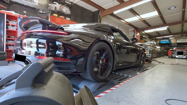 How much HP GAIN with just a M-Engineering tune? (2021 992) смотреть онлайн