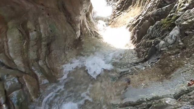 Каньон и водопады реки Западный Дедеркой