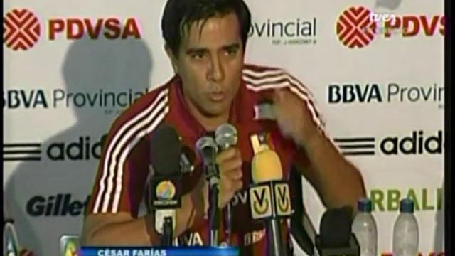 César Farías retó a Pedro Carreño смотреть онлайн