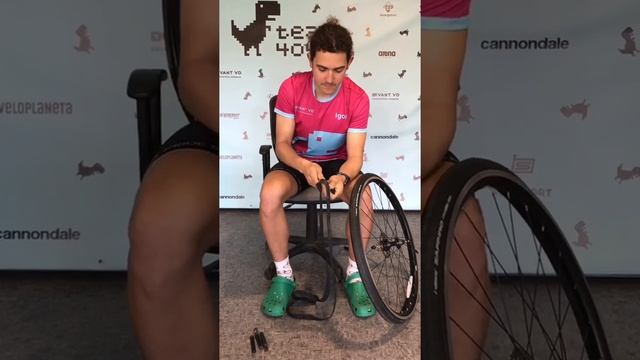 Как поменять камеру на велосипеде смотреть онлайн