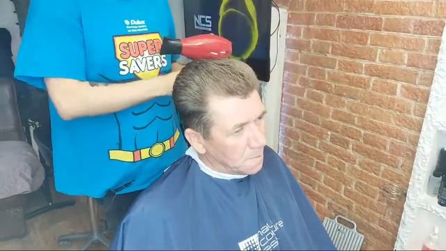 Две Стрижки // Two haircuts / Стригу мужчину и его внука / Урок по двум стрижкам // Детской Взросло смотреть онлайн