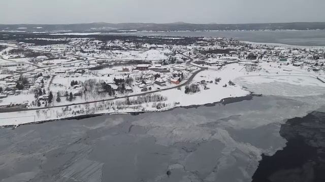 Botwood, Newfoundland and Labrador Winter 2021 video over the Exploits River of Botwood, NL смотреть онлайн
