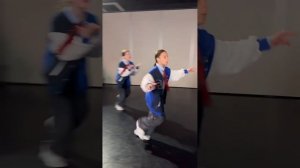 что же мы сняли... #миланахаметова #tiktokvideo #лп #друзья #dance #tiktok #танцы #likee