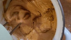 Как сделать крем со сгущенки и масла? Крем с вареной сгущенки! ВСЕГО 2 ИНГРЕДИЕНТА!