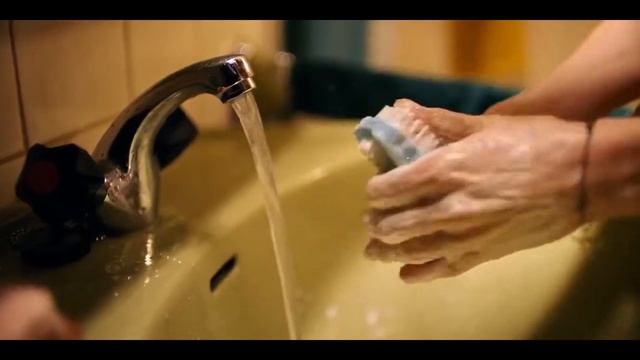 CHRISTIANE F. - Broken | Wir Kinder vom Bahnhof Zoo смотреть онлайн