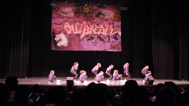 Outbreak 2017: Princess Margaret Junior Hip Hop Team - "Uno Dos Stress" смотреть онлайн