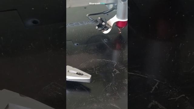 ✅ ЛАЗЕРНО-ГРАВИРОВАЛЬНЫЙ СТАНОК с STANKOFF.RU | LM 1610PRO130W #cnc #станокчпу #camping #shorts смотреть онлайн