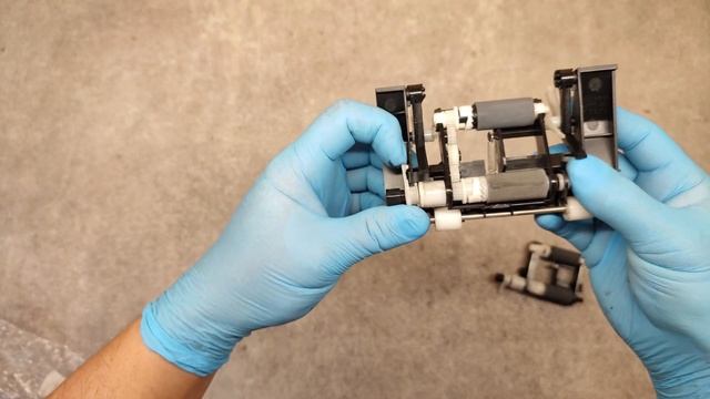 HOW TO REPLACE THE PICKUP ROLLER ON SAMSUNG XPRESS M2070, M2020, M2021, M2071, ML2160, ML2161,ML216 смотреть онлайн