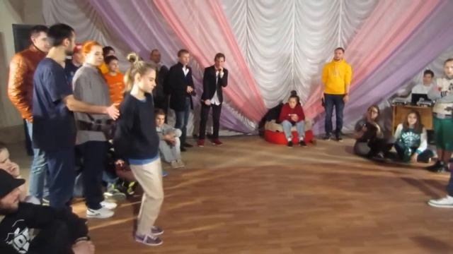 Эда (Семикаракорск) vs Lil Ma (Ростов) - CHELLE PEOPLE 8 смотреть онлайн