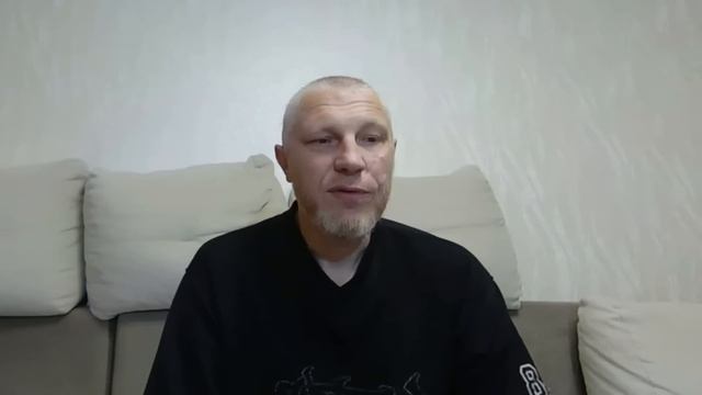 События в Екатеринбурге с 4 рулонами обоев - это постановка? смотреть онлайн