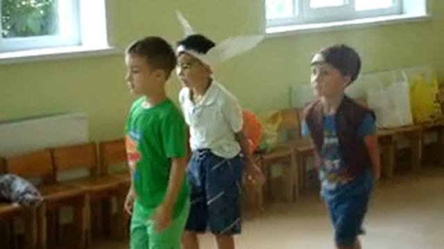 Спортивный конкурс для малышей детского сада смотреть онлайн