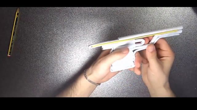 САМОДЕЛЬНЫЙ ПИСТОЛЕТ ИЗ БУМАГИ КОТОРЫЙ РЕАЛЬНО СТРЕЛЯЕТ смотреть онлайн