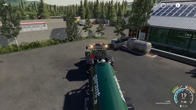 TRYING THE VALTRA ON SLURRY | Geiselsberg Farming Simulator 19 - Episode 11 смотреть онлайн