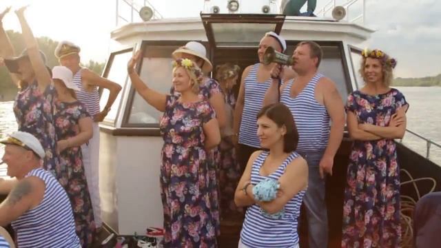 Прощание Славянки в преддверии Дня ВМФ 2015. Все пропьём, но флот не опозорим! смотреть онлайн