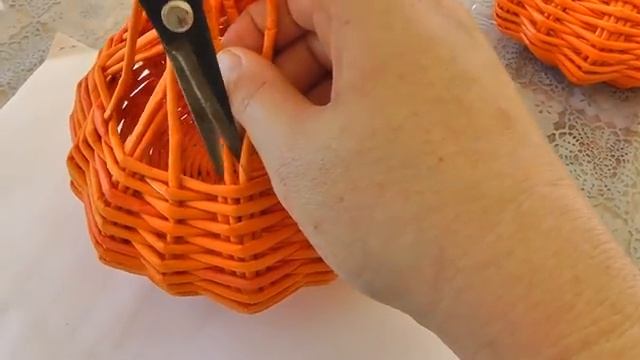 ТЫКВА-ШКАТУЛКА из газетных трубочек. Мастер-класс смотреть онлайн