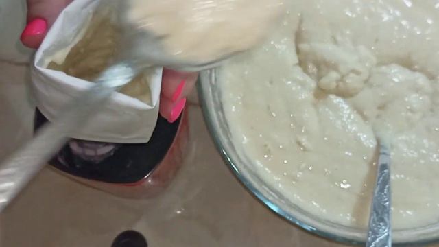 Оладьи на просроченном кефире. Очень пушистые. Лёгкий рецепт. Готовлю только так. Рецепт смотреть онлайн