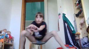 как научиться стоять на руках легко за 3 минуты