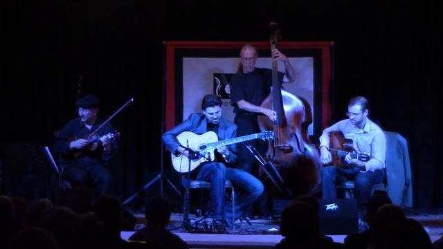 Joscho Stephan at TBRAS “C'est Si Bon” смотреть онлайн