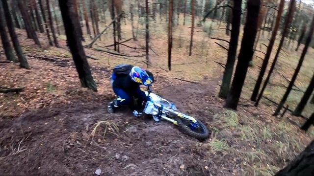 ЭНДУРО НА ПИТБАЙКЕ | НЕ СМОГ ЗАЕХАТЬ В ГОРУ | ПРОХВАТ С ПОДПИСЧИКАМИ | ЧИНИМ ПИТБАЙК В ЛЕСУ смотреть онлайн