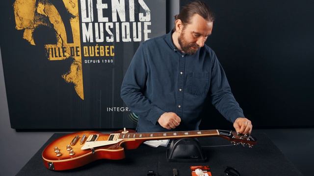 COMMENT changer les CORDES sur une GUITARE ÉLECTRIQUE смотреть онлайн