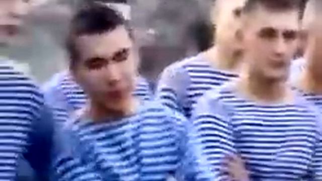 Армейские песни Дембель ближе ПОЕТ В ГОРЯЧЕЙ ТОЧКЕ смотреть онлайн