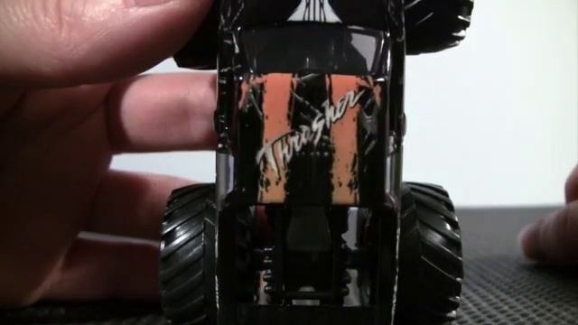 Spin Master Monster Jam THRASHER Series 13 смотреть онлайн