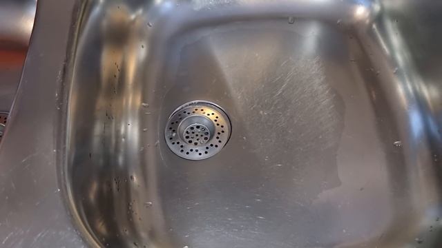 Французский САНТЕХНИК рассказал супер СЕКРЕТ от сложных ЗАСОРОВ. Вода теперь уходит моментально. смотреть онлайн