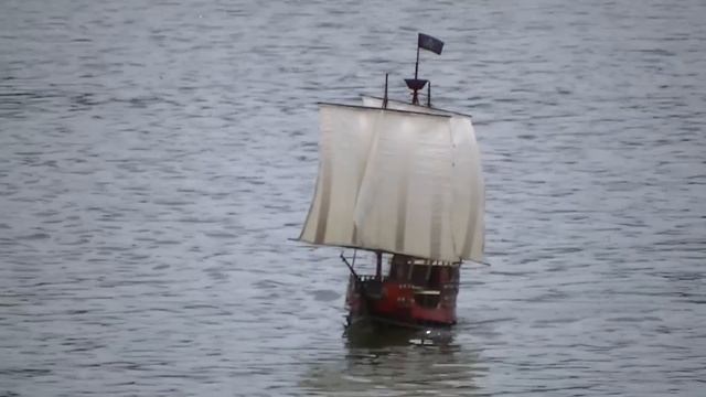Aquacraft Kings Ransom Pirate Ship on the water at elliston lake . смотреть онлайн