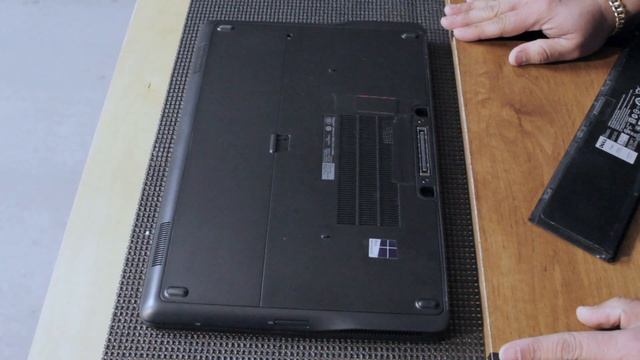 Dell Latitude E7440 DIY How To Open / Upgrade Memory / Battery Replacement [2020] смотреть онлайн