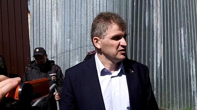 Полиция не пустила депутата ЗСО А.Куринного в "зону ЧС" смотреть онлайн