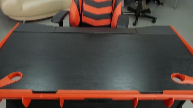 ГЕЙМЕРСКИЙ СТОЛ ЗА 31.000 РУБЛЕЙ - DXRACER смотреть онлайн