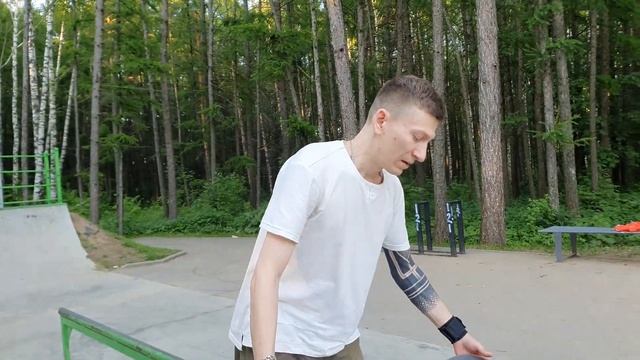 Как сделать БОРДСЛАЙД на скейте | Boardslide | трюки на скейте #скейт #скейтборд #скейтбординг смотреть онлайн