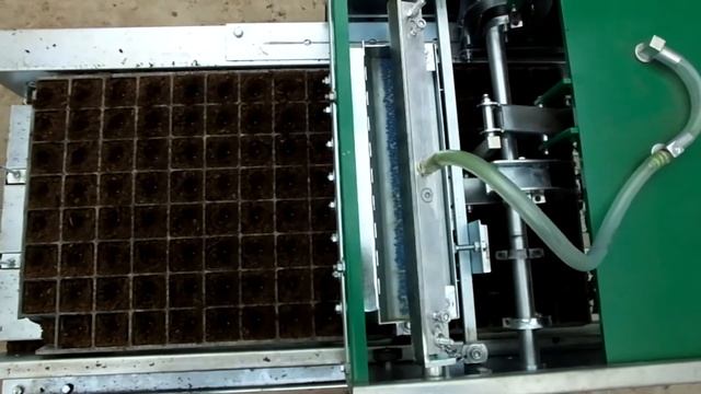 Semoir pour plaque alvéolée AG смотреть онлайн