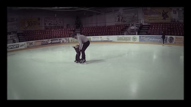 Наш первый выход на лед смотреть онлайн