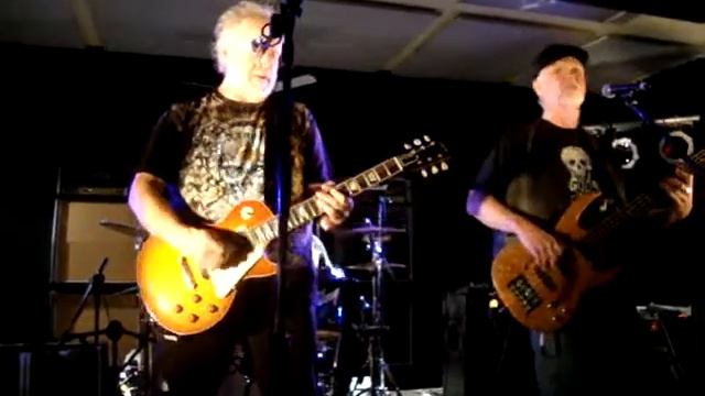 BACHMAN & TURNER - Rock Is My Life - Gibson Studios London 28 oct 2010 смотреть онлайн